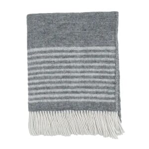 ULLPLEDD STRIPE GRÅ 130X200CM INKL. LOGOBRODERI I EN FARGE